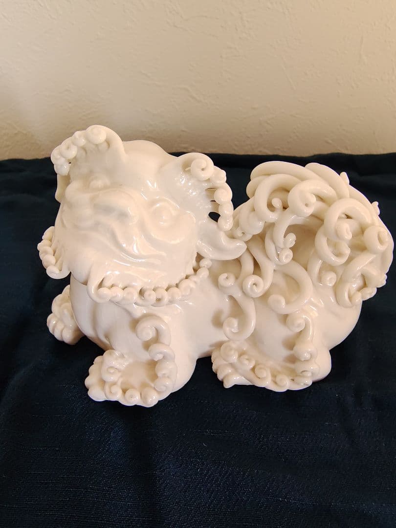 白い獅子狛犬の陶器置物セット