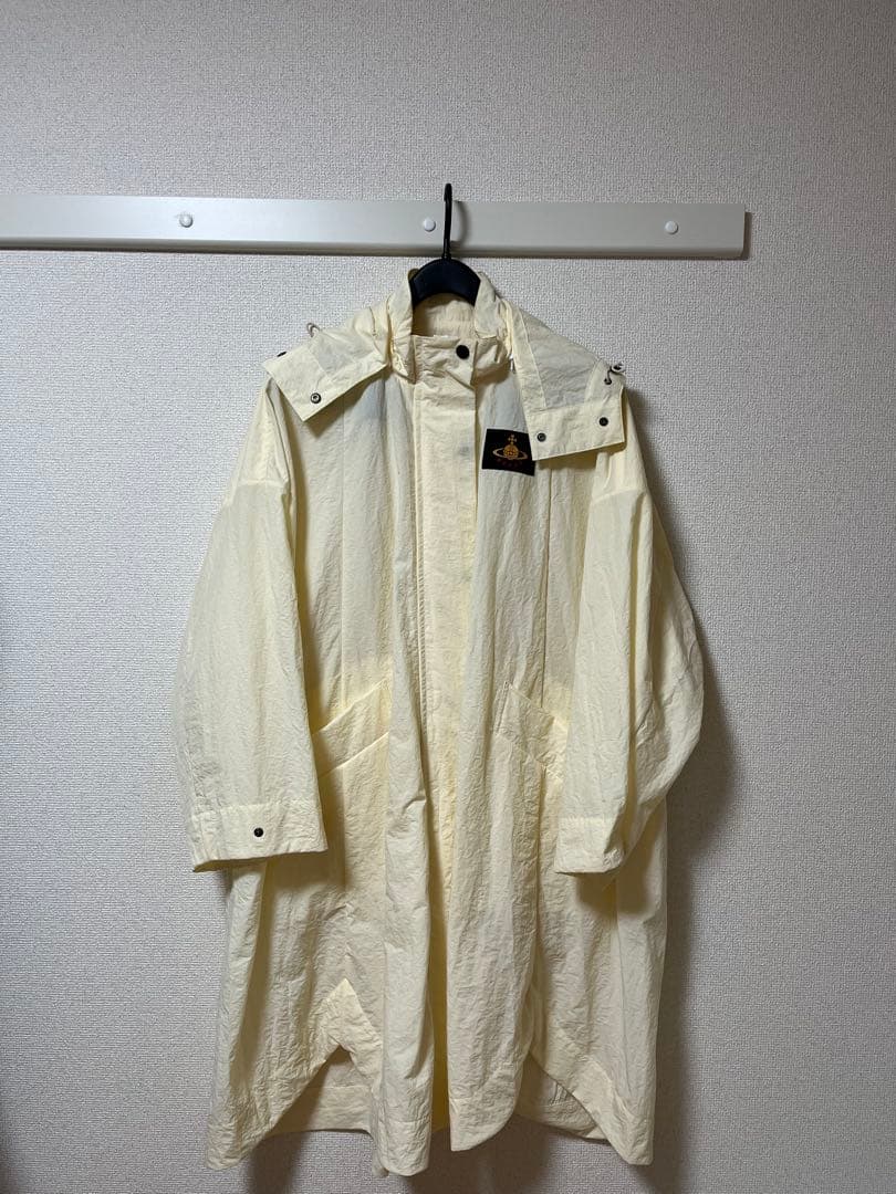 ヴィヴィアン・ウエストウッド（Vivienne Westwood）ポンチョコート