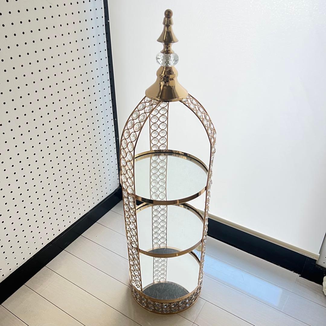 エレガントな3段ディスプレイ