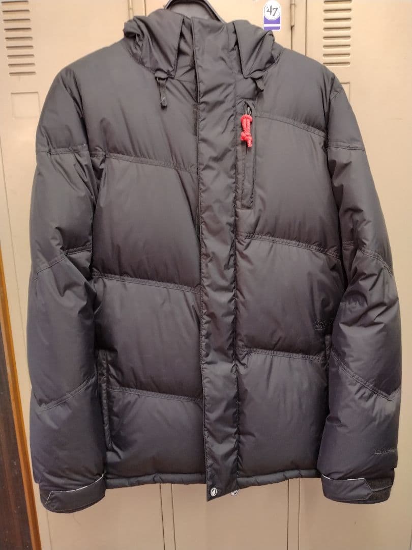 VOLCOM　ダウンスノーボードウェアМサイズ 中古品