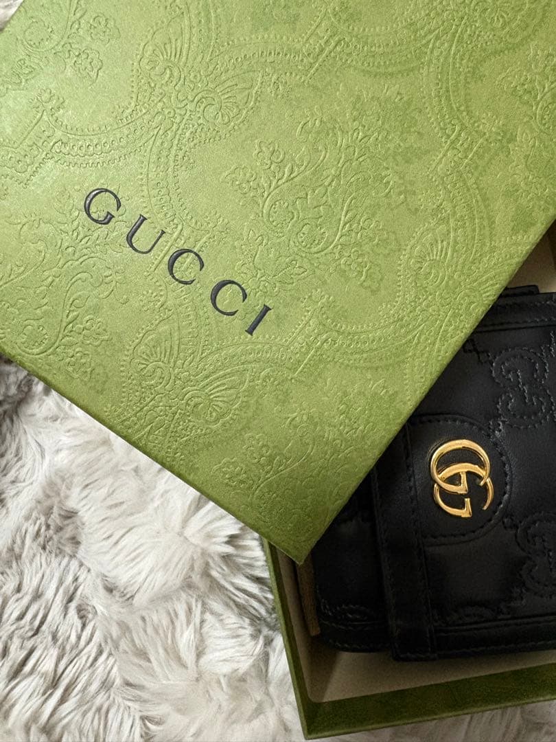 【GUCCI 】ブラックレザー 二つ折り財布