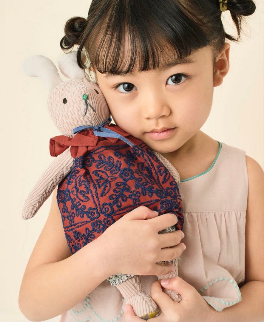 新品タグ付 ミナペルホネン kukka ぬいぐるみ pinkbeige red