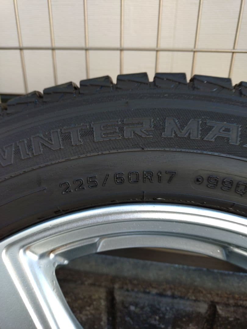 スタッドレスタイヤ 225/60R17 ダンロップWINTER MAXX SJ8