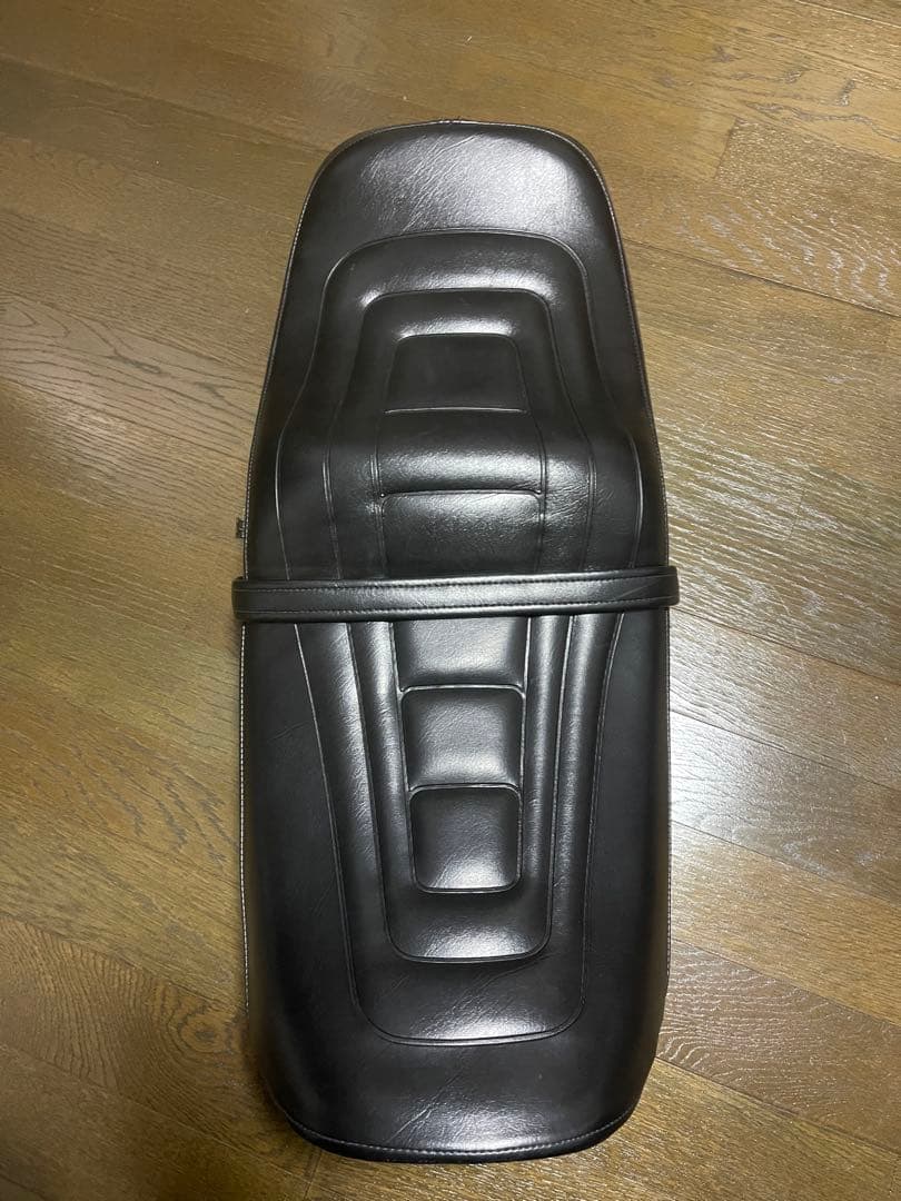 CBX400F復刻アンコ抜きシート