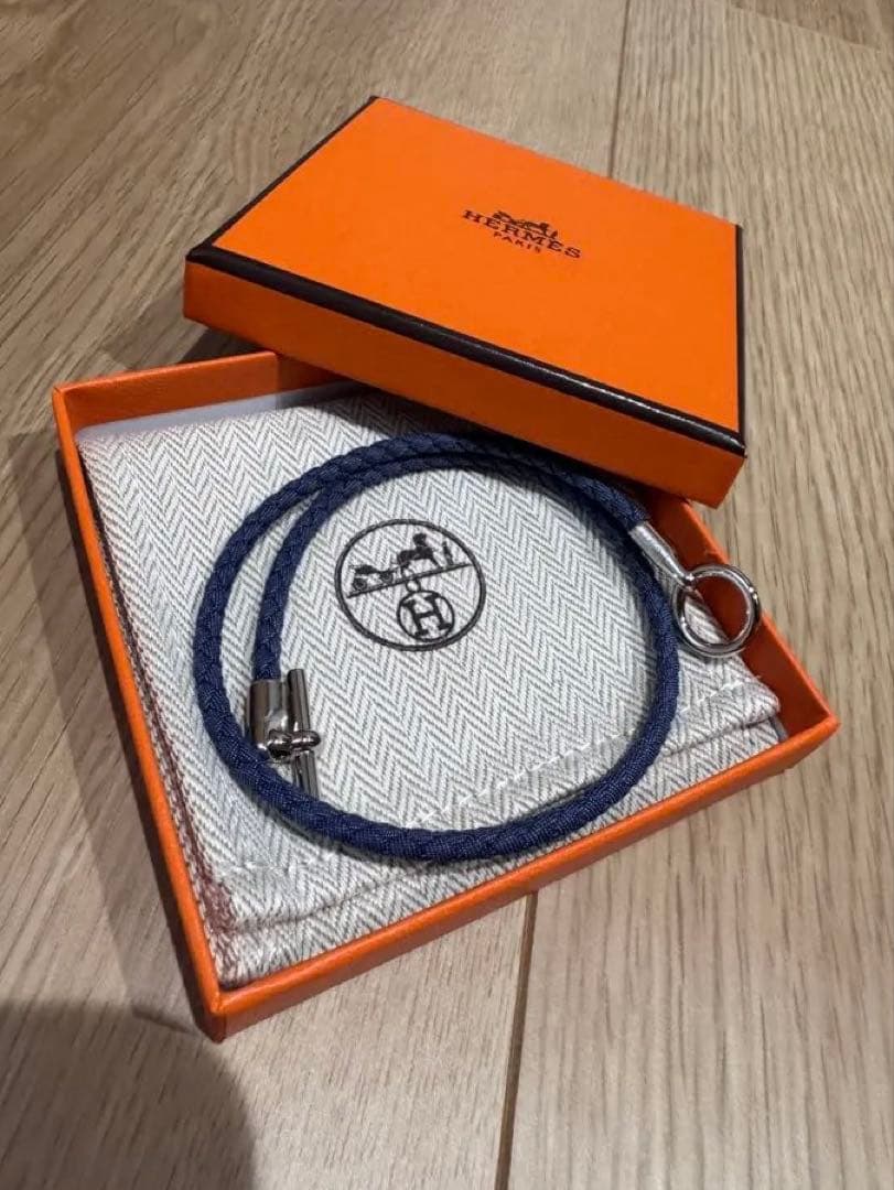 Hermès レザーブレスレット　グレナン　ブルー