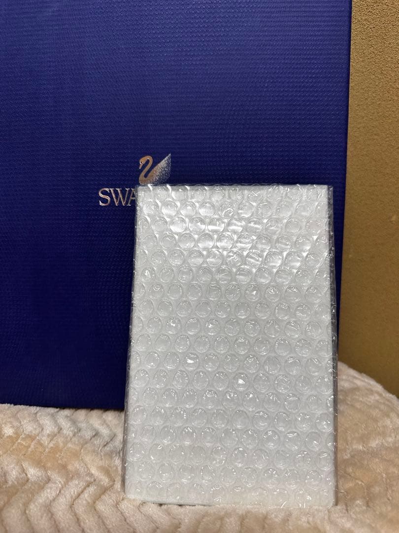 SWAROVSKI クリスタル フルートグラス 2個セット　ミラートレイ付き