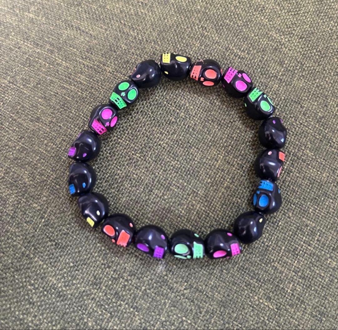 カラフルスカルビーズブレスレット