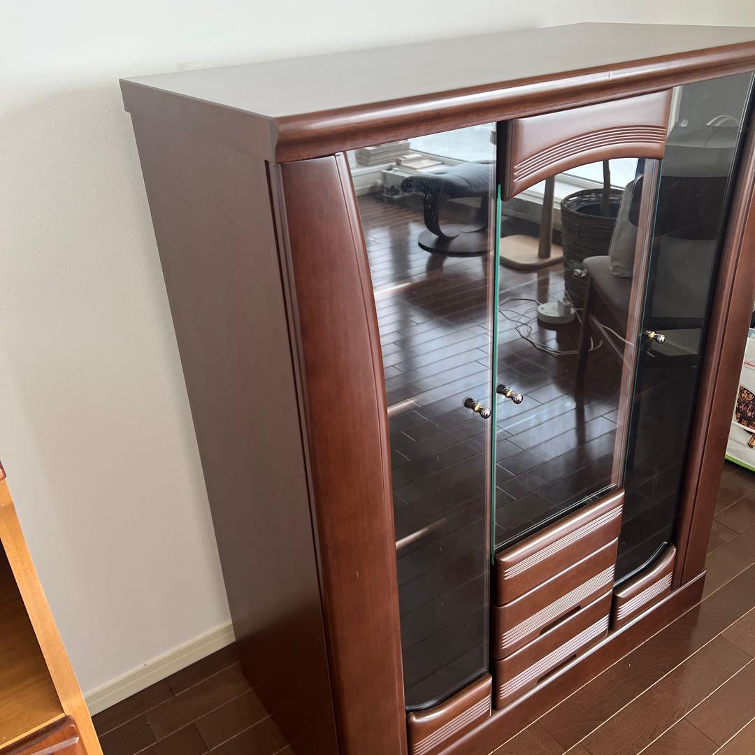 ‼️もんちもんちページ‼️ 高級ガラス扉キャビネット 飾り棚