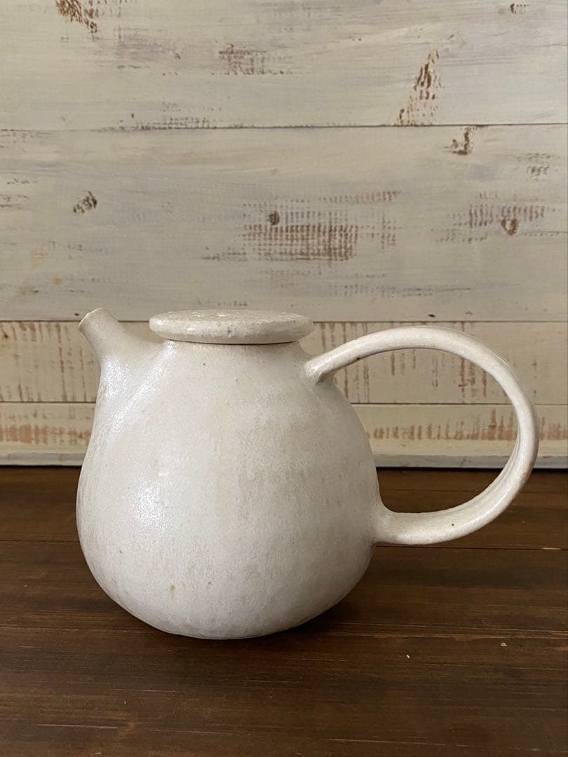 イトウサトミ　ポット