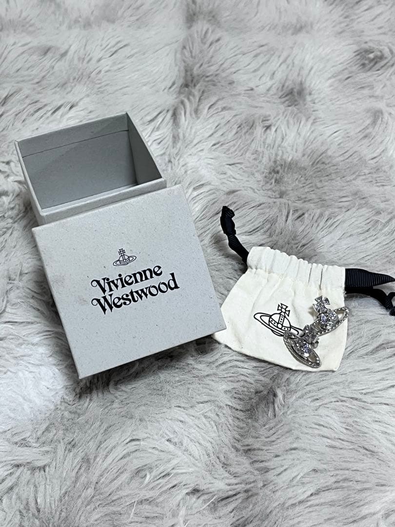 MAYFAIR BAS RELIEF ピアス