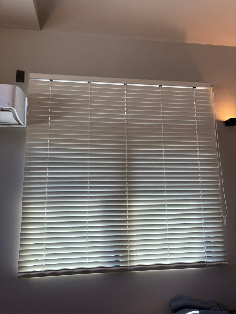 ニチベイ ウッドブラインド 木目調ホワイトW2065mm H1820mm