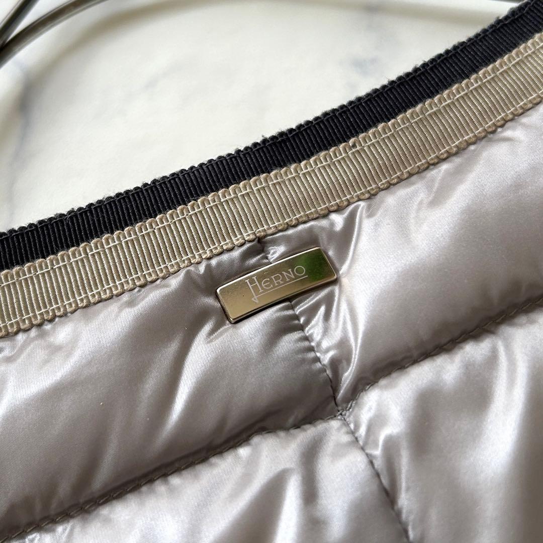 chauru♡ ヘルノ ノーカラーダウンジャケット トリミング