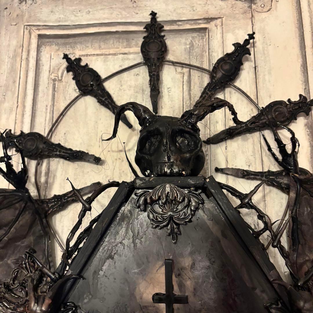 【Special Price】 血誓いの棺(少女)オブジェ