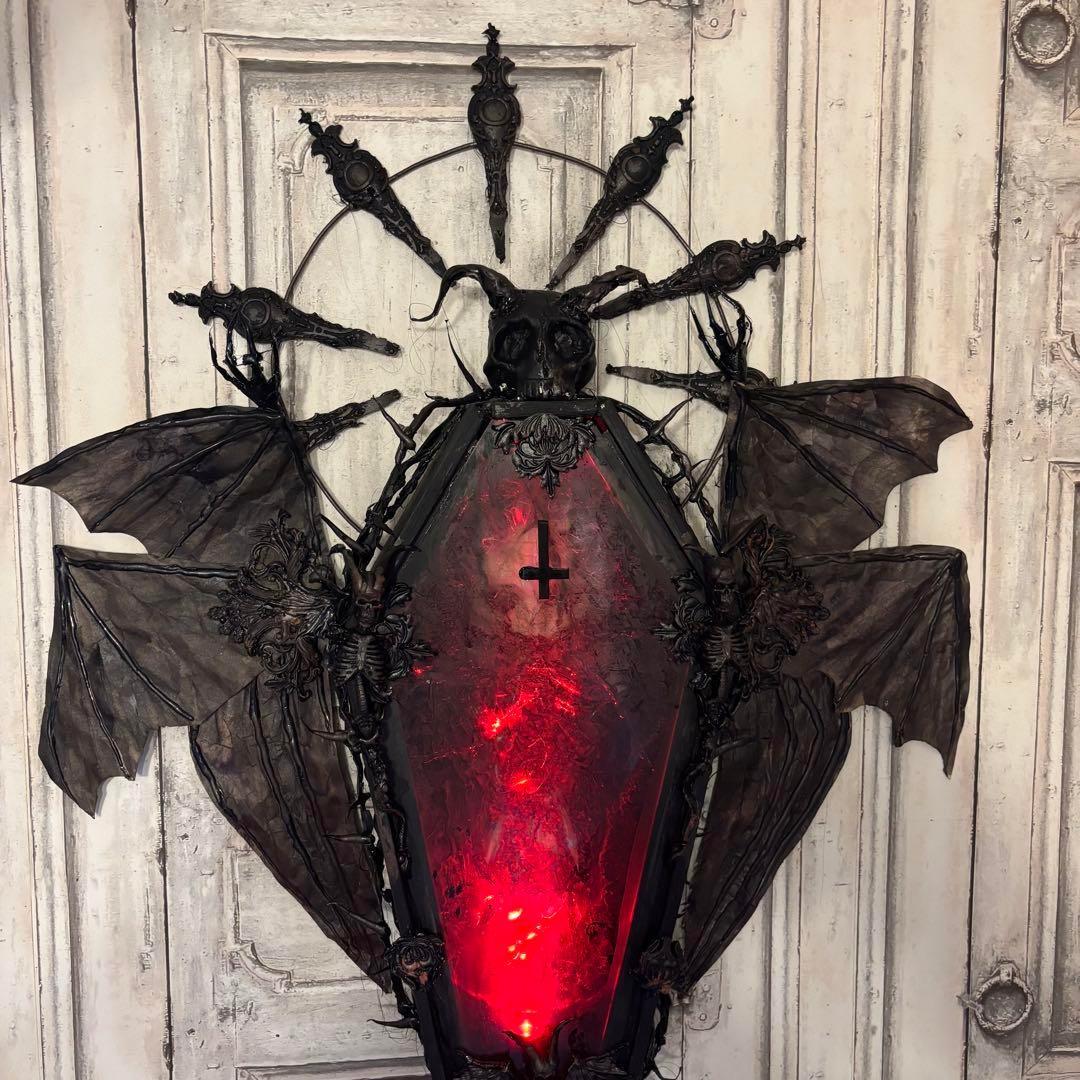 【Special Price】 血誓いの棺(少女)オブジェ