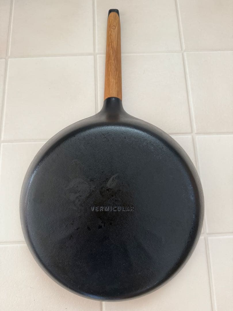 VERMICULAR バーミキュラ26cm浅型 フライパン レシピ本つき