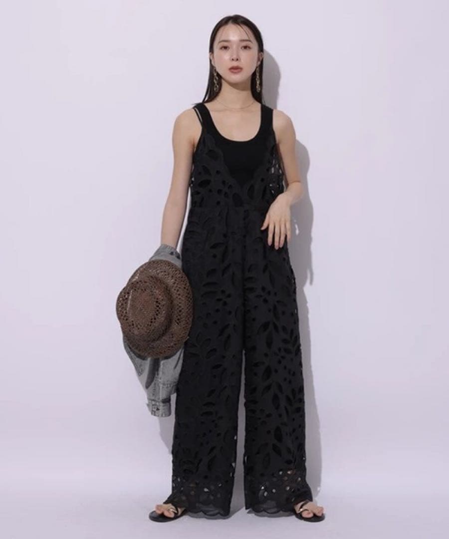 Mystradaエンブロイダリーロンパース