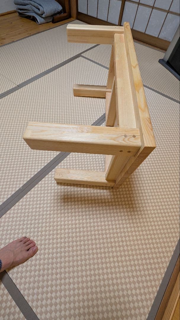 ローテーブル。赤松集成材36ミリ木材オイル仕上げ