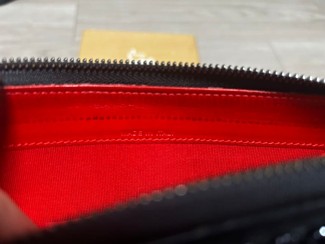 Christian Louboutin スタッズ長財布 ルブタン　ガンメタ