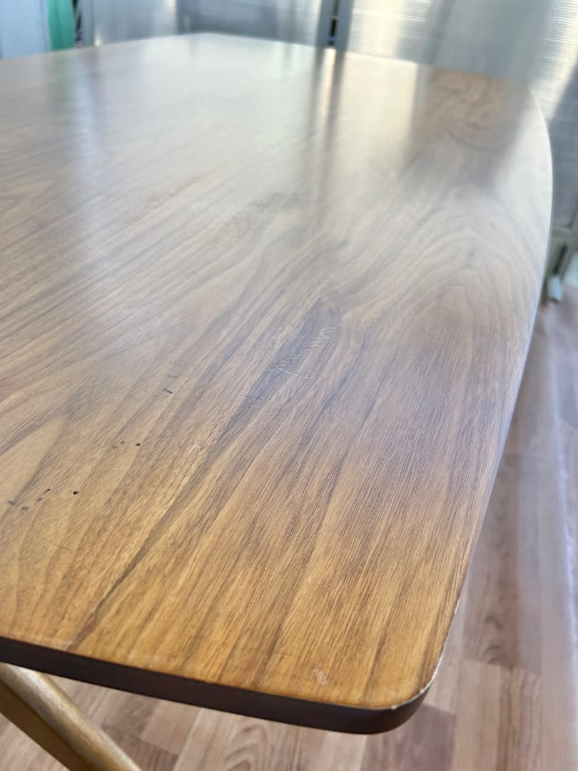 ニトリ　リラックス　ダイニングテーブル　机　オシャレ　インテリア　モダン