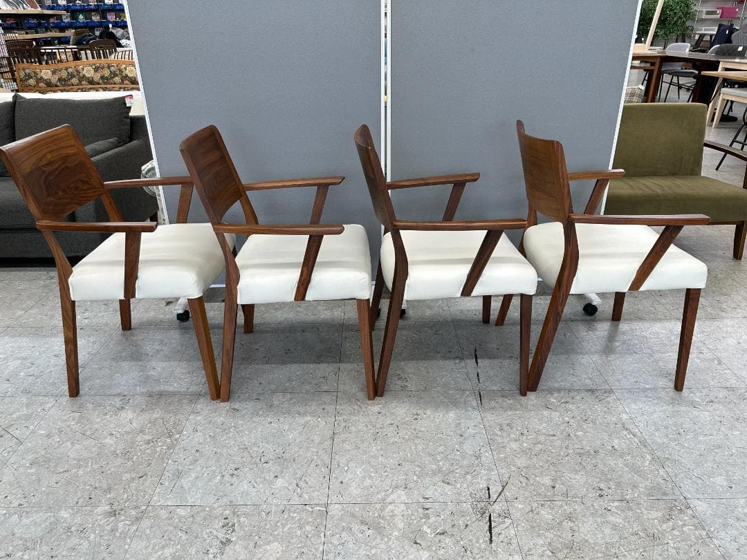 大塚家具　ダイニングテーブルセット　イス×4　ブラウン