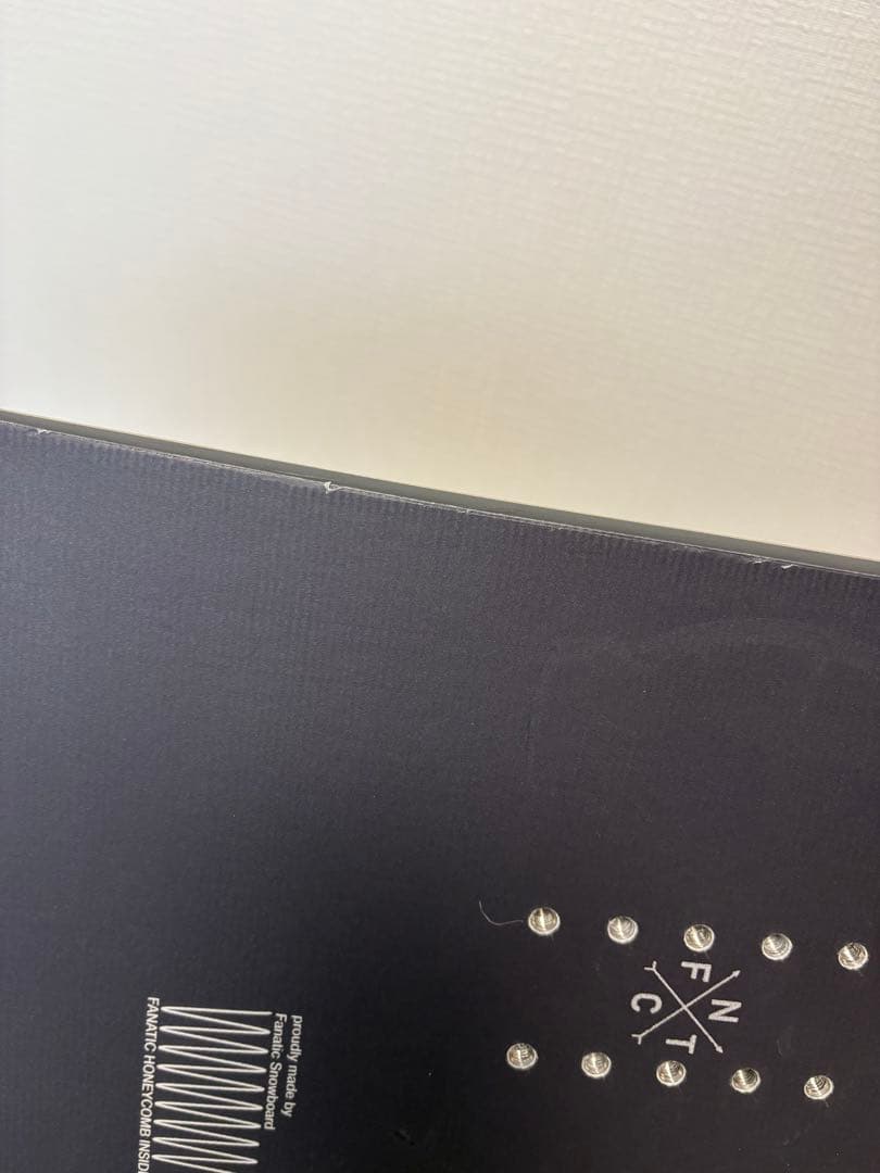 TNTC 143 スノーボード FLUXバインディングS、ケース付