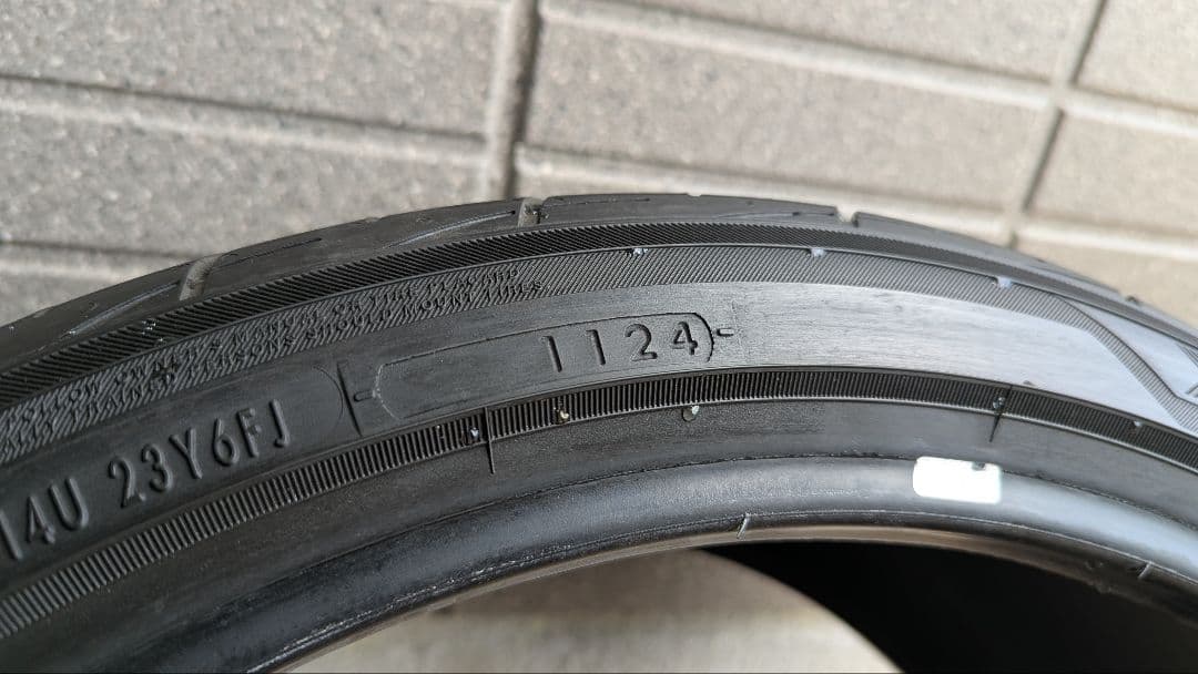 ADVAN FLEVA V701 245/35R19 2本 24年製
