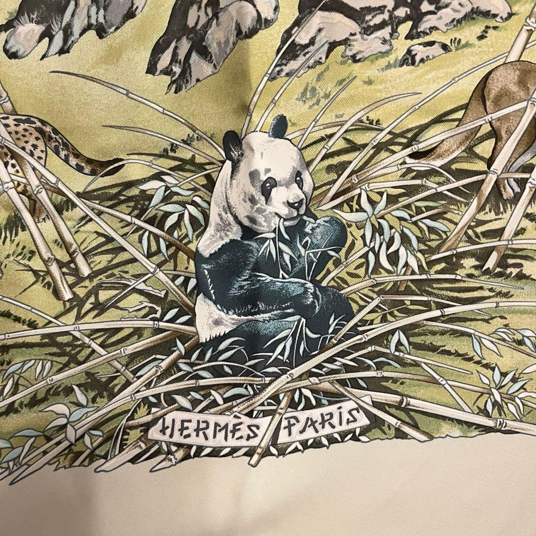 ❣️美品❣️HERMESエルメス スカーフ カレ四川省 SICHUAN 動物 パンダ