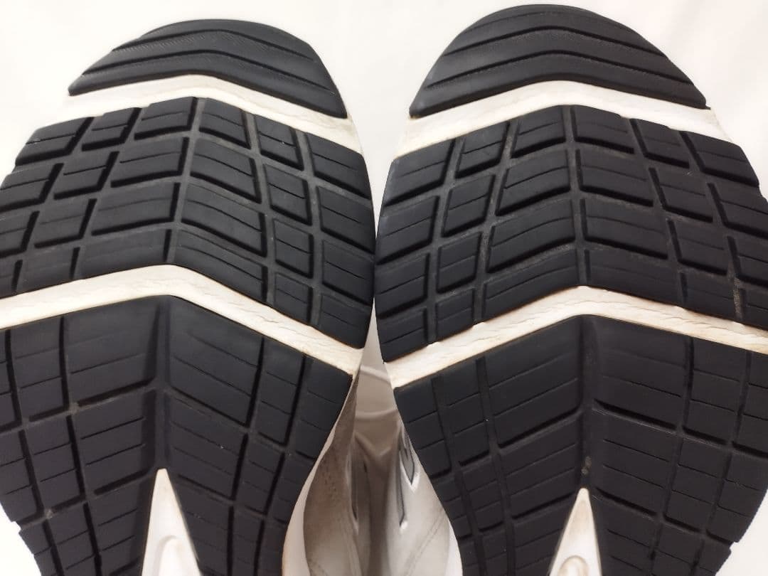 (5124)ニューバランスMX608UGSトレーニングシューズ　ユーズド