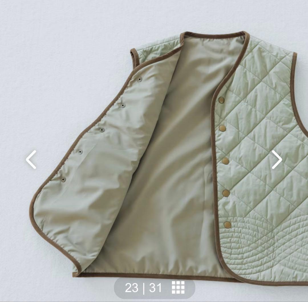 毎日着回したいキルティングベスト　よしいちひろさんコラボ　ライトカーキ　完売品