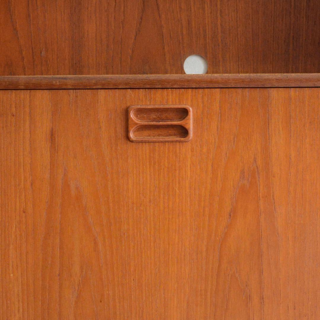 デンマーク 北欧ヴィンテージ チークシェルフ カップボード フラップ扉 北欧家具