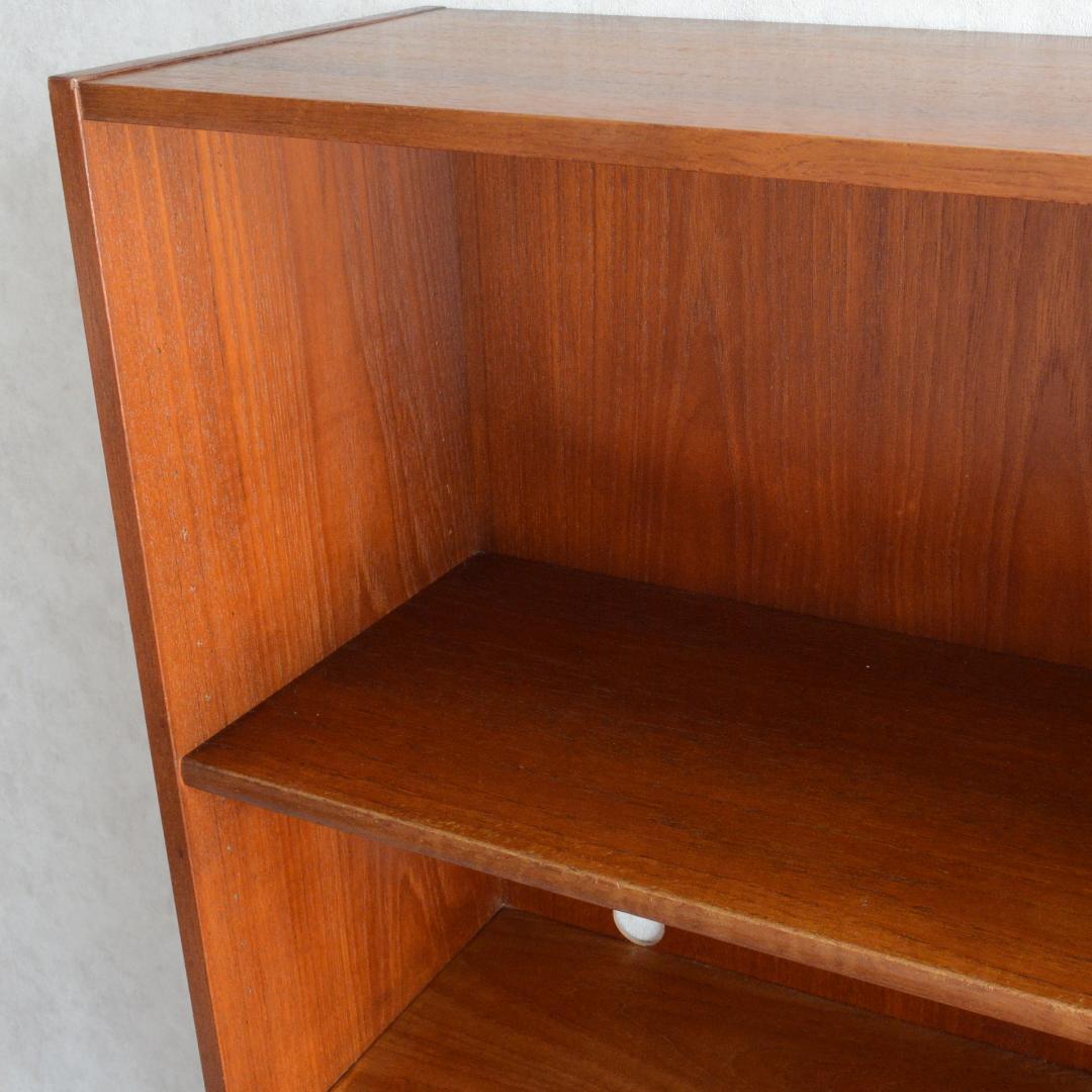 デンマーク 北欧ヴィンテージ チークシェルフ カップボード フラップ扉 北欧家具