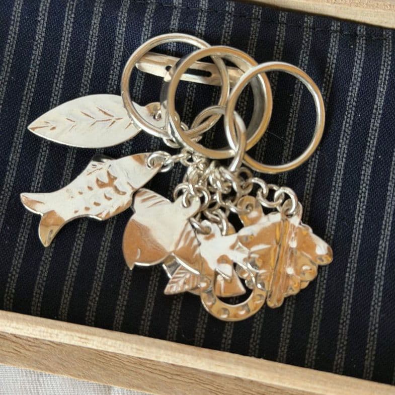 沖縄伝統工芸 「金細工またよし」房指輪　銀細工「結」桐箱入り、専用布袋付き