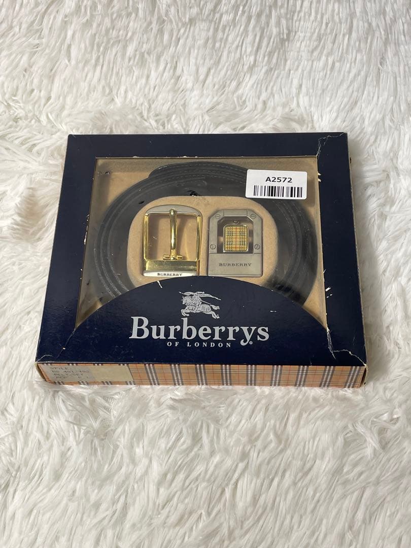 美品　BURBERRY 本革ベルト ブラック イタリア製 付替バックル 箱付