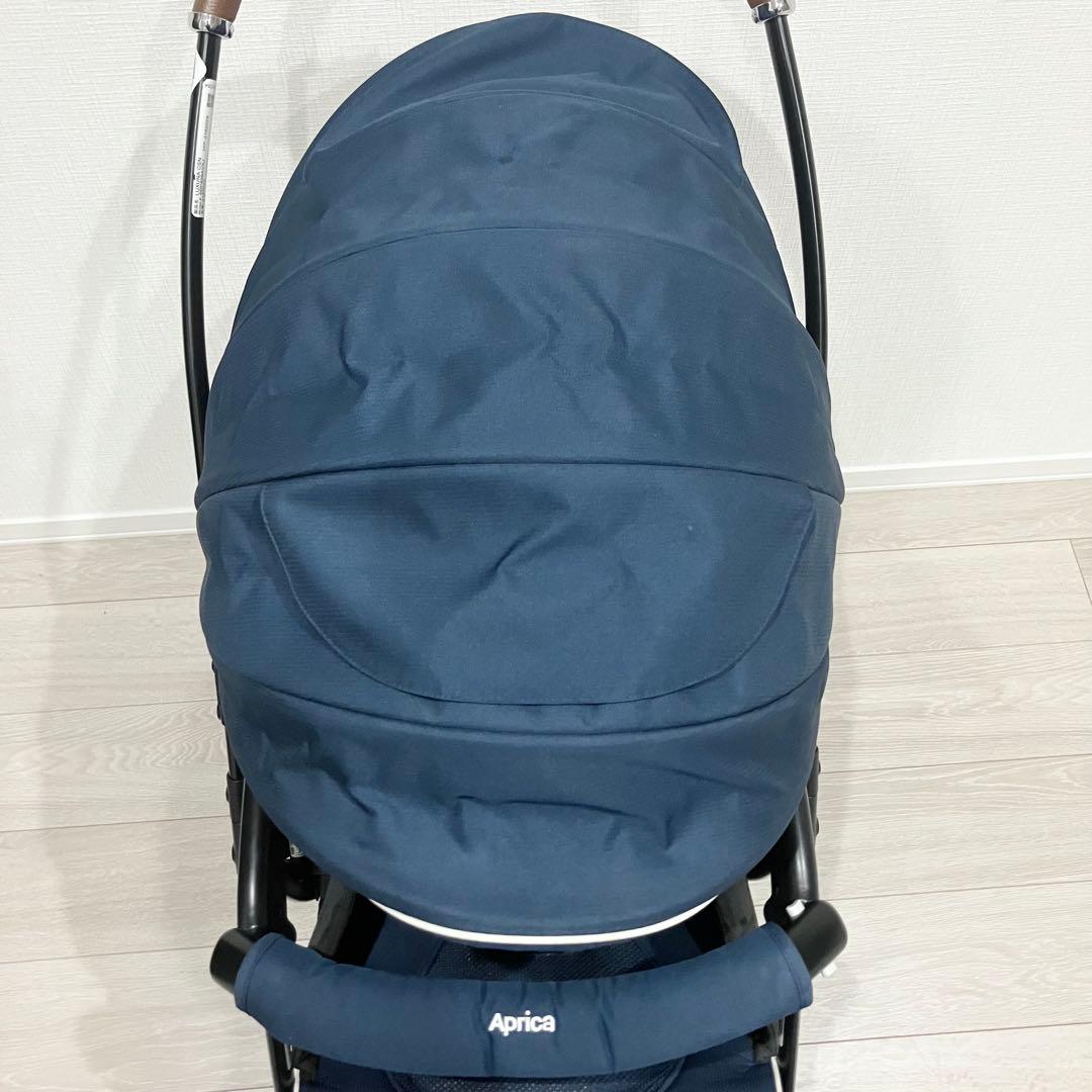 ラクーナクッションAE レインカバー付き　アップリカ　ベビーカー　ネイビー