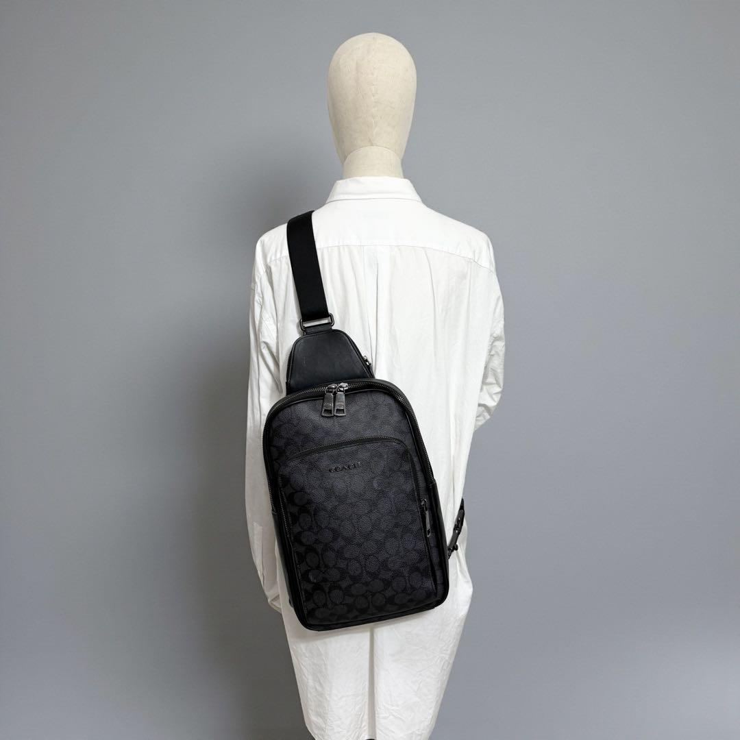 コーチ COACH ボディバッグ イーサン シグネチャー 黒 ブラック.