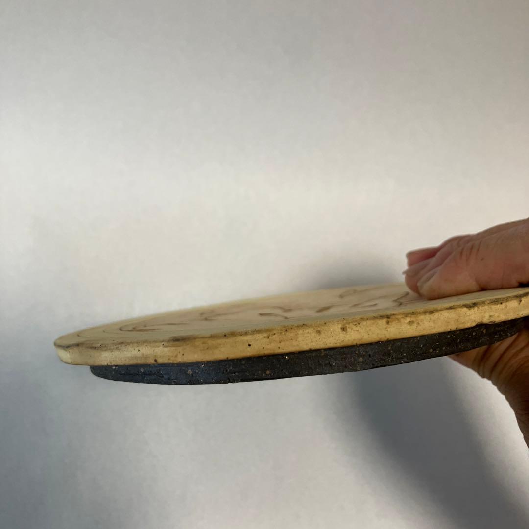 長田恵　ケース　猫　笠間焼　蓋物