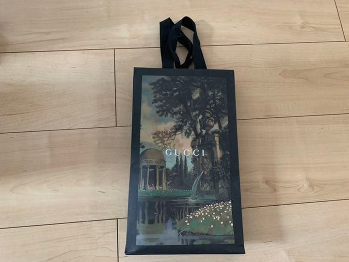 GUCCI ビー&スター 二つ折り財布