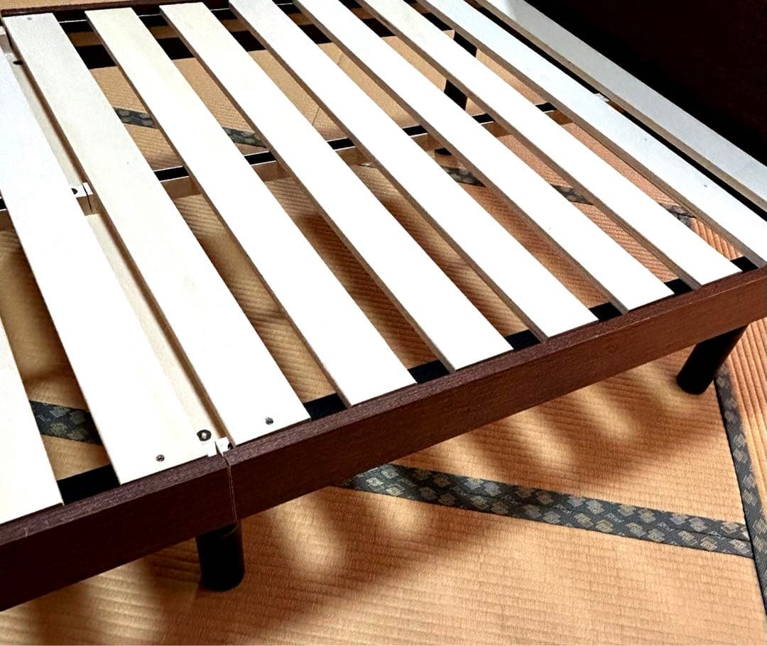 シングルベッドフレーム 棚付き コンセント付 ブラウン TKSB-S