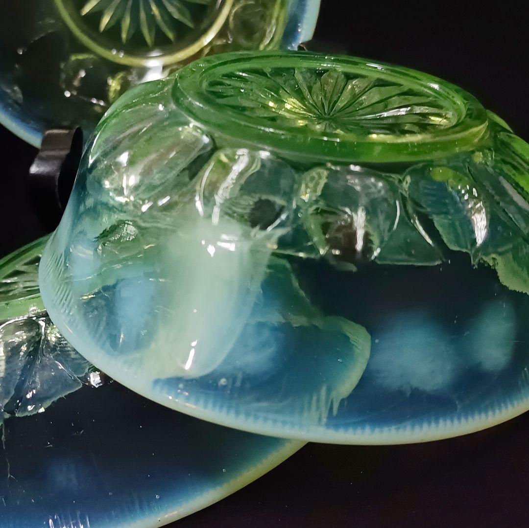 【希少】ウランガラス　乳白色　ガラスボウル　3枚　明治ガラス　大正ガラス