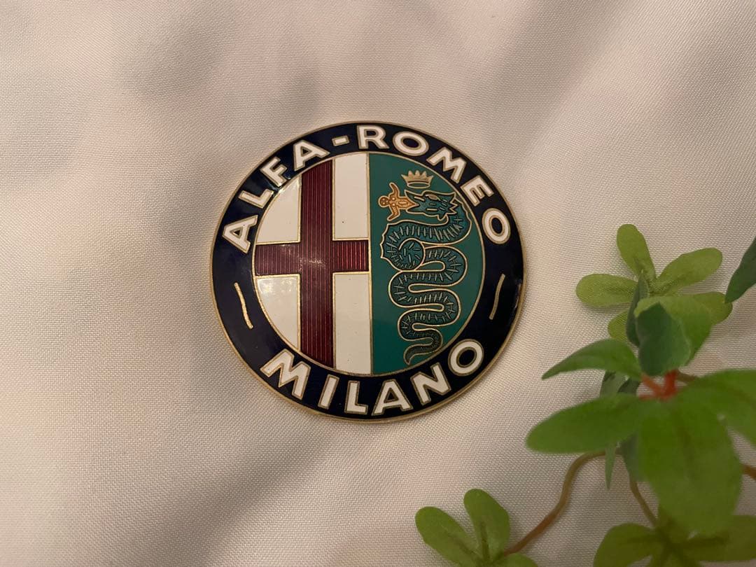 アルファロメオ　75mm 3m厚　七宝焼エンブレム　レア オシャレ