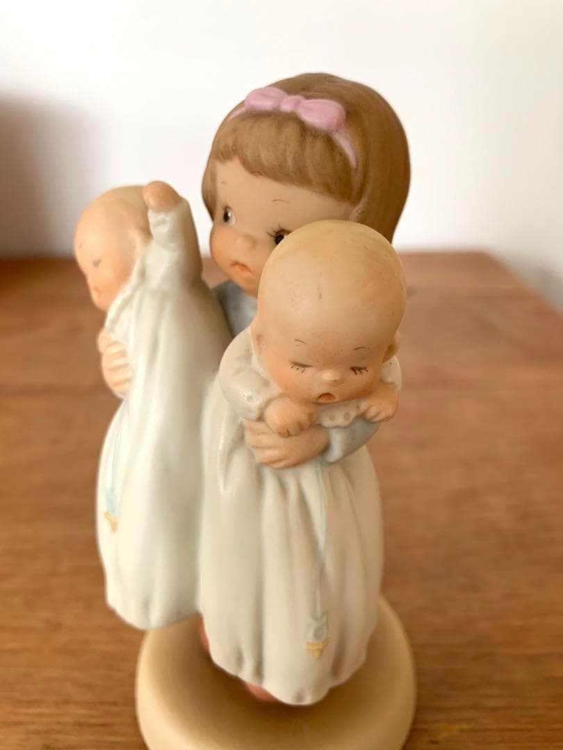 マーベルルーシーアトウェル　陶器人形　誰がママに双子を産んでって頼んだの？