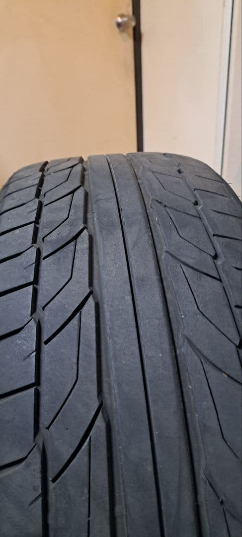 ニットー235/35r20 23年製 2本