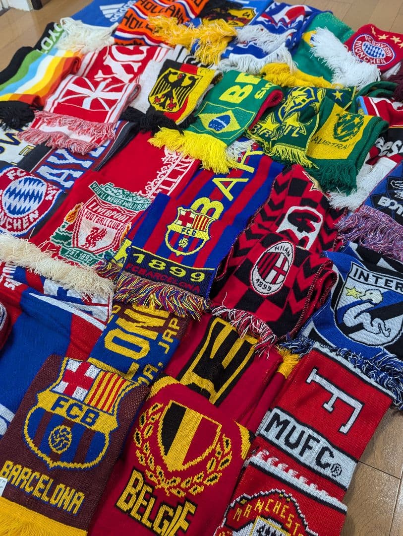 サッカーマフラーセットまとめ売り30本 激レア多数