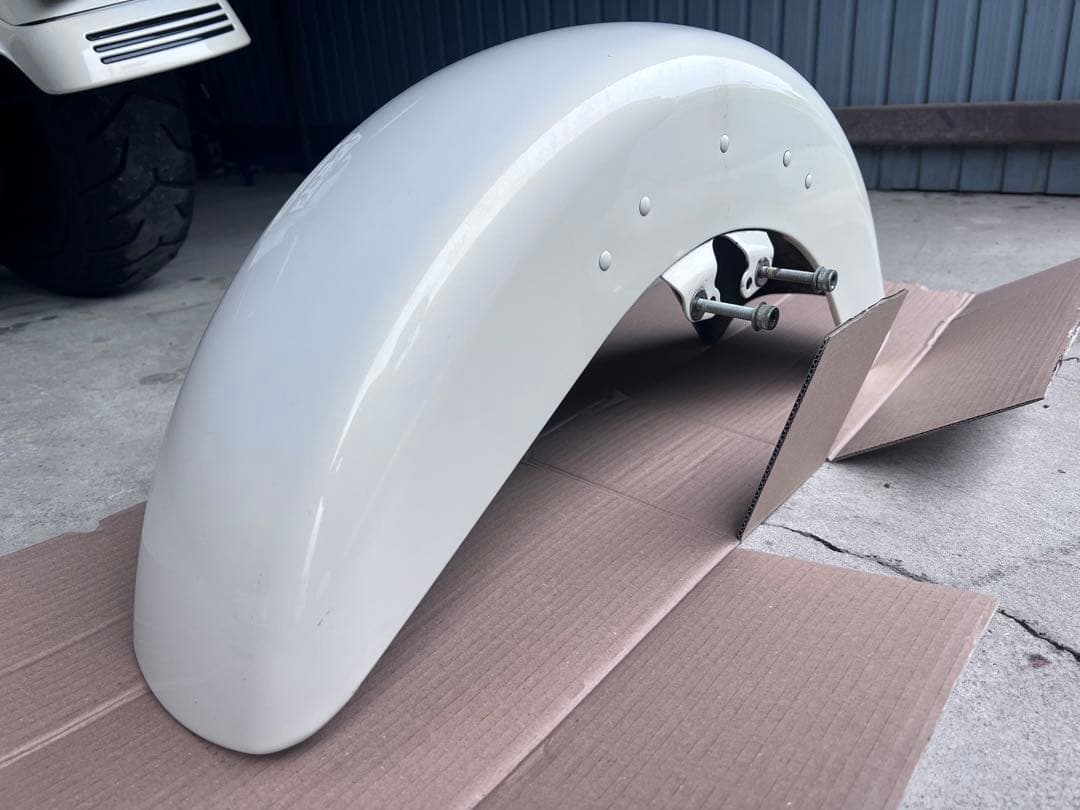 2018年式 FLTRXS 純正フロントフェンダー