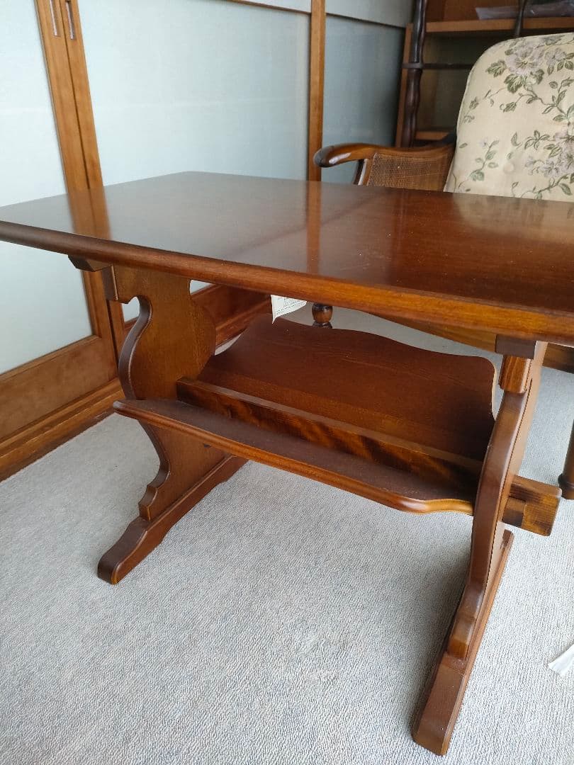 カリモク サイドテーブル コーヒーテーブル　マガジンラック付【値下げしました】