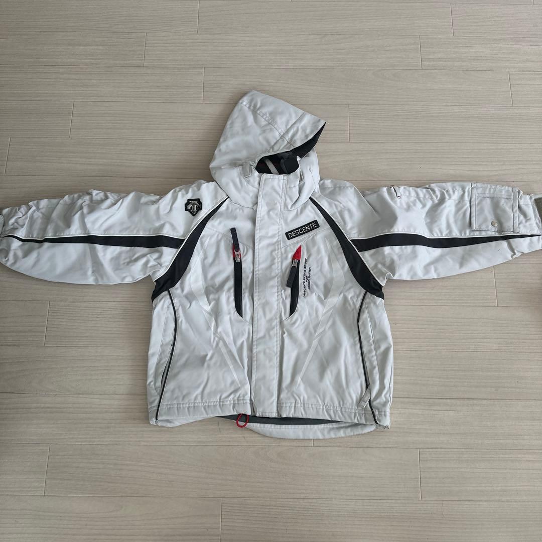 DESCENTE ホワイトジャケット レッドパンツ セット
