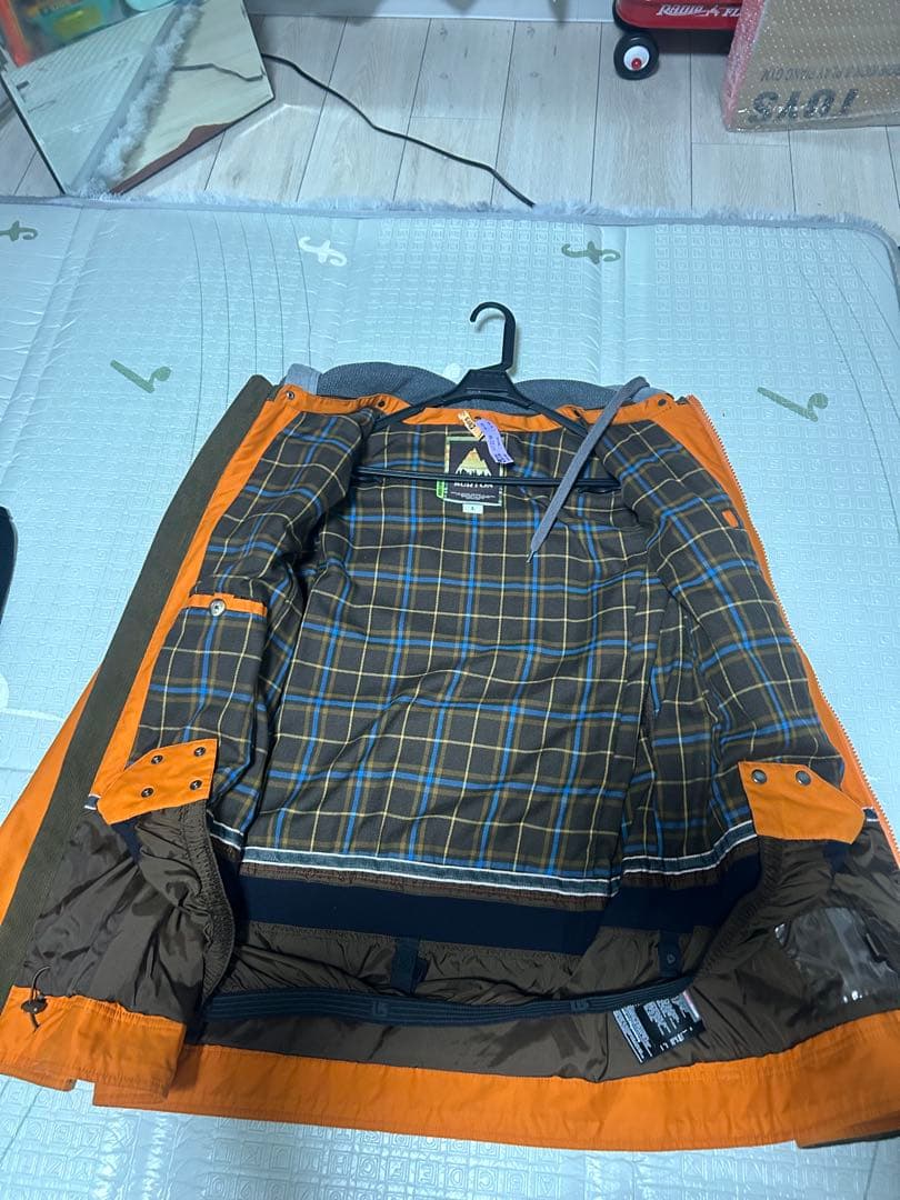 BURTON バートン　スノーボードジャケット sands Lサイズ