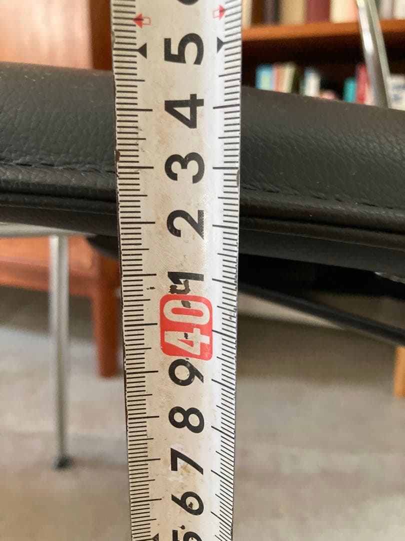 ②デンマーク製　Magnus Olesen マグナスオルセン　レザーチェアー