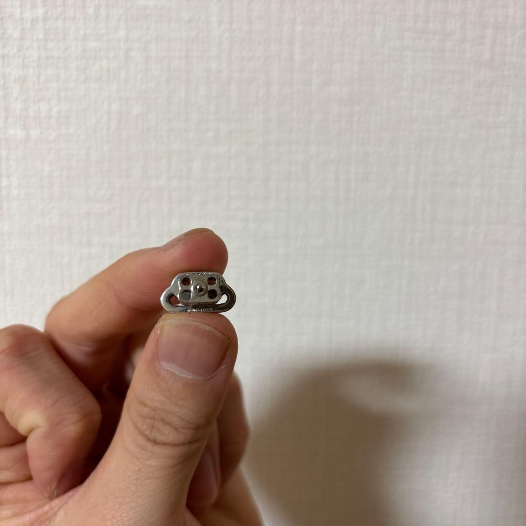 バレンシアガ　ピアス　片耳