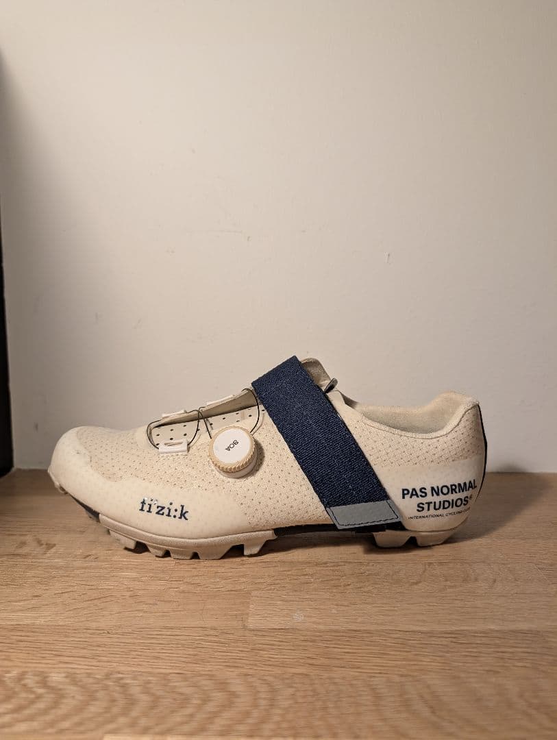 PNS x Fizik Ferox Carbonグラベルシューズ size 42